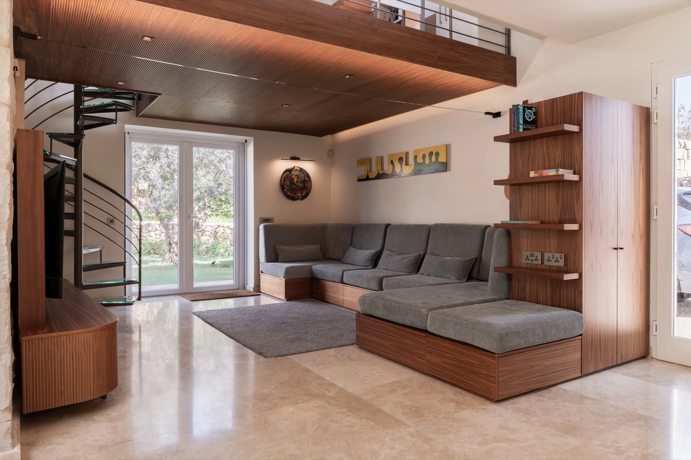 kikka home, walnut-lined lounge