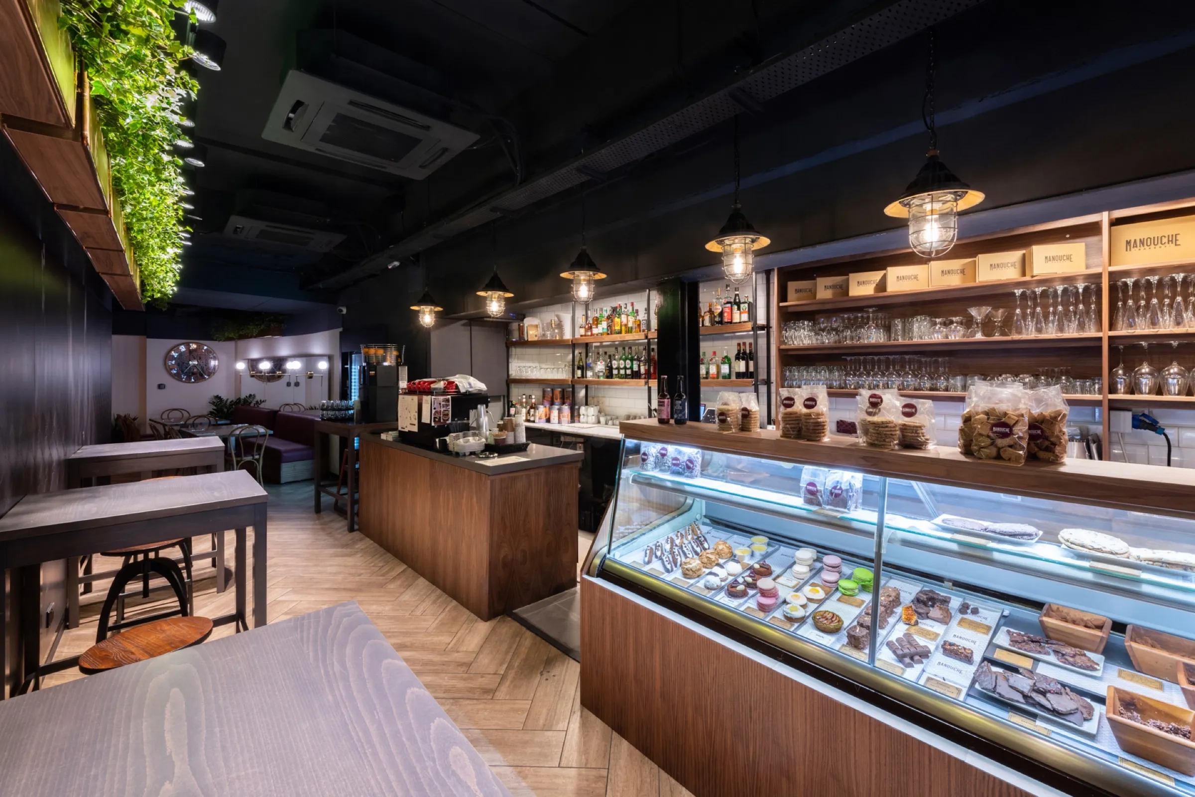 manouche paceville, the counter