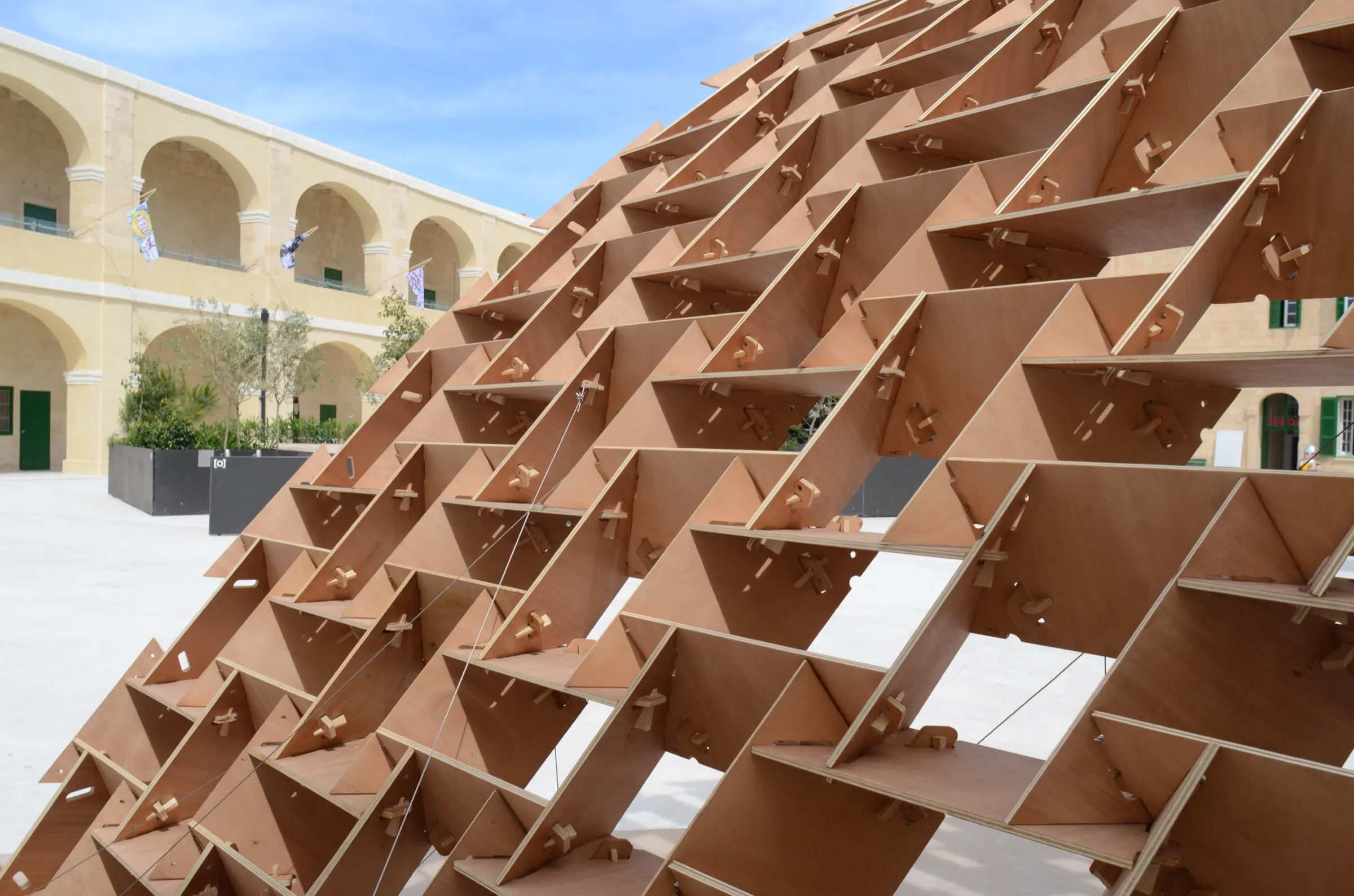mdw 2014 pavilion, against the fort