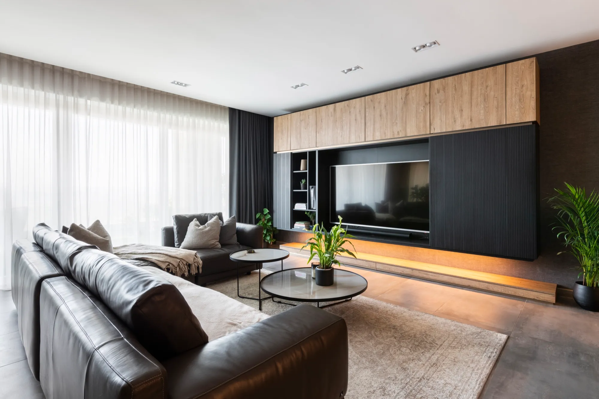residential tv unit, photo 3
