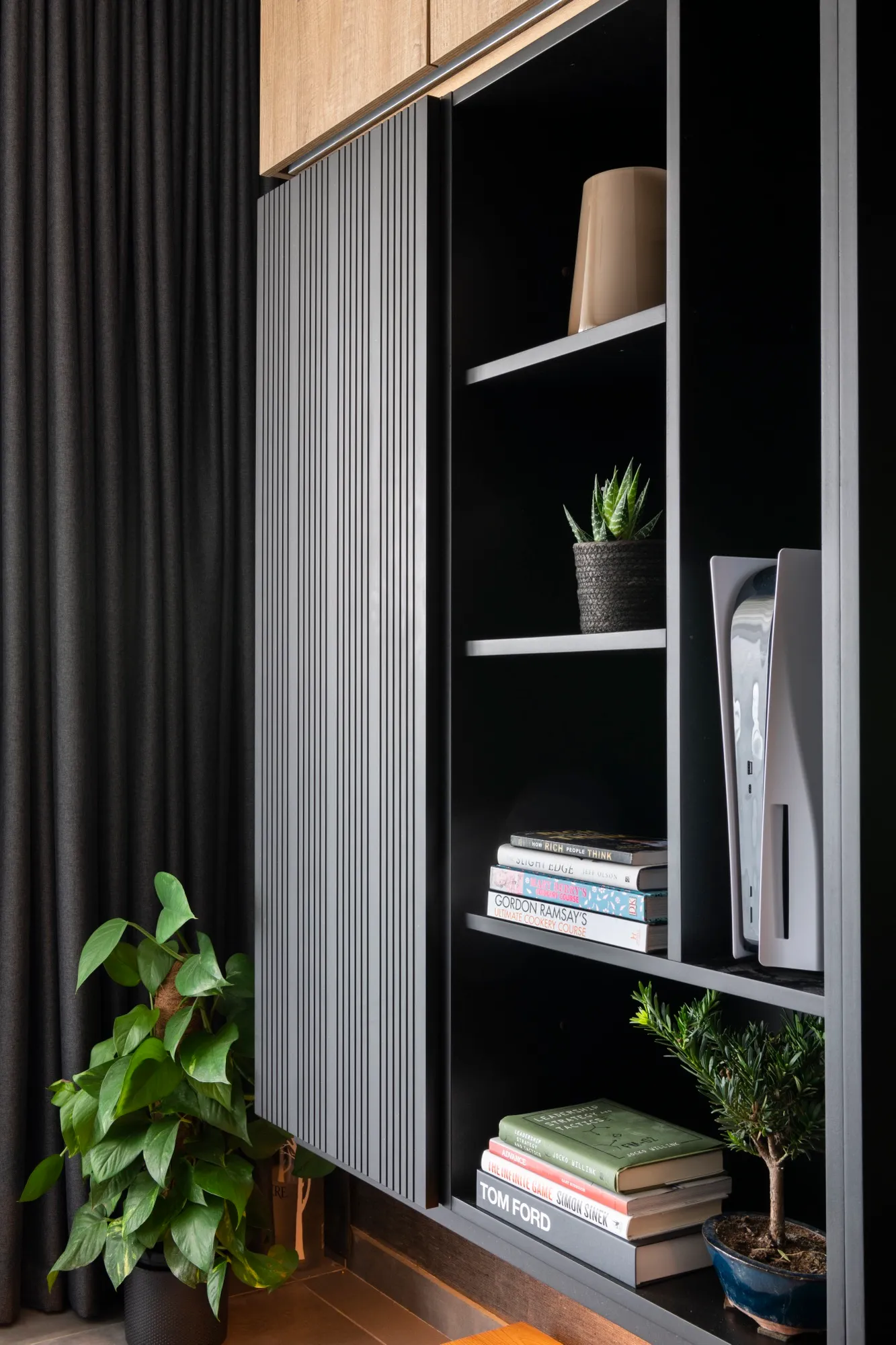 residential tv unit, photo 6